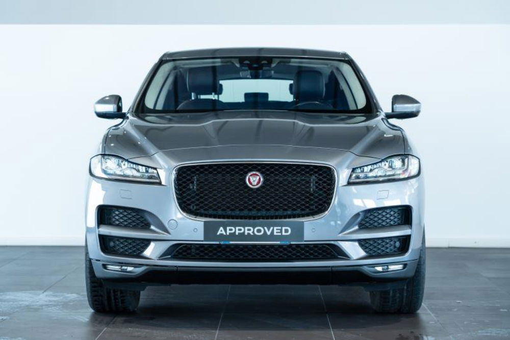 Jaguar F-Pace usata a Venezia (5)