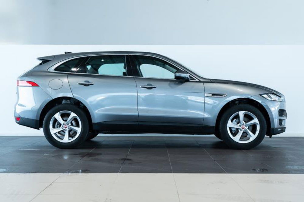 Jaguar F-Pace usata a Venezia (4)