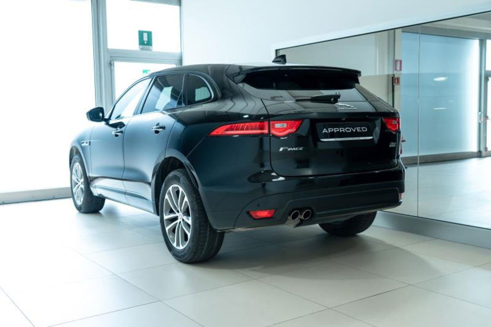 Jaguar F-Pace usata a Venezia (2)