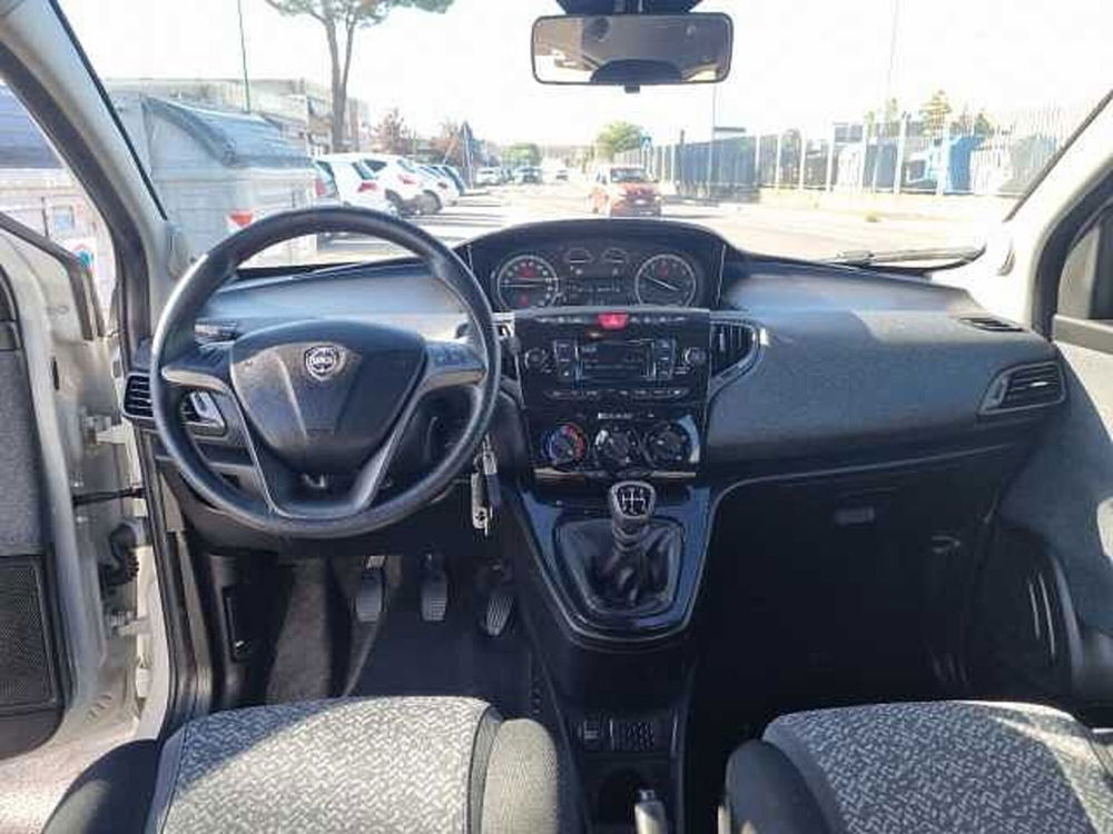 Lancia Ypsilon usata a Siena (14)