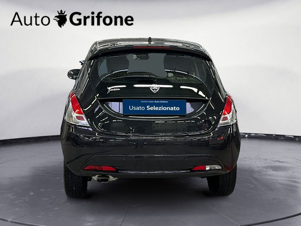 Lancia Ypsilon usata a Modena (4)