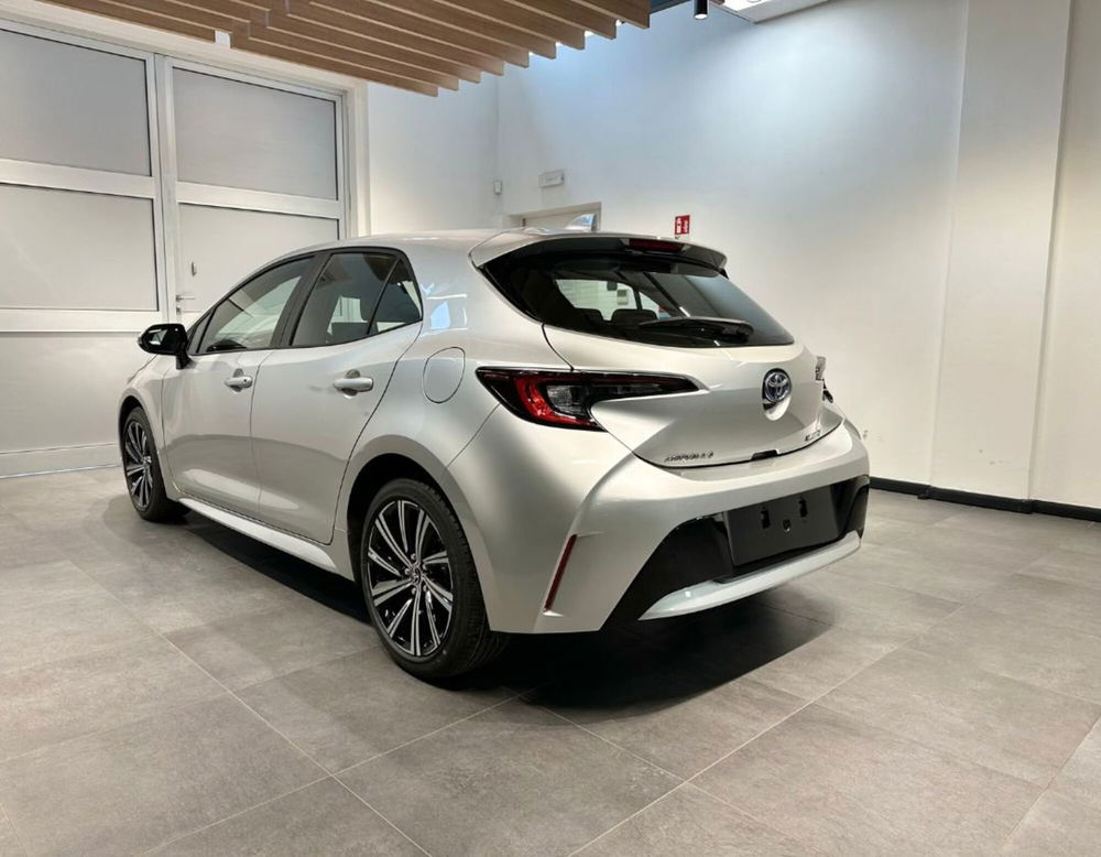 Toyota Corolla Touring Sports nuova a Ferrara (16)