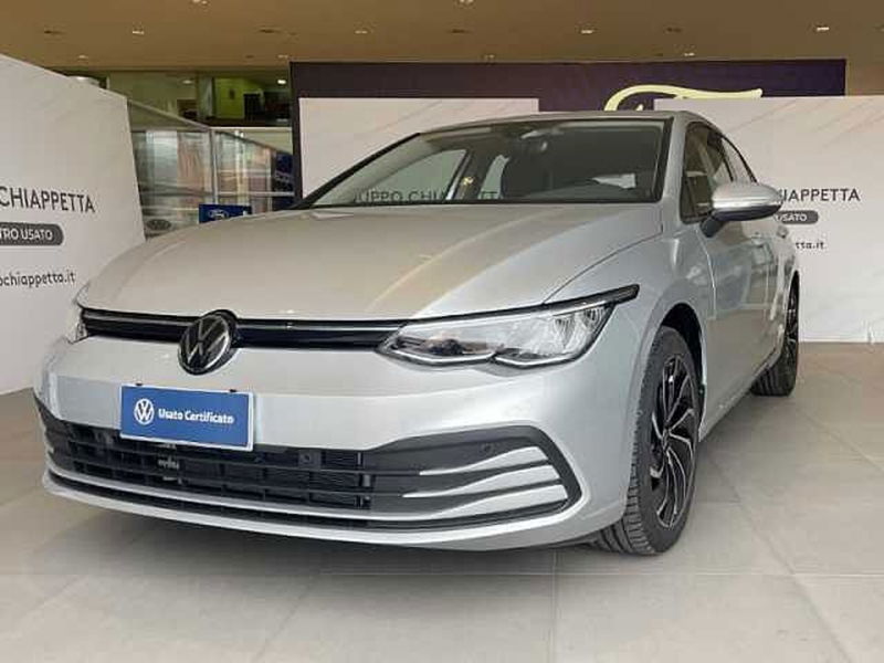 Volkswagen Golf 1.0 eTSI EVO DSG Life nuova a Rende