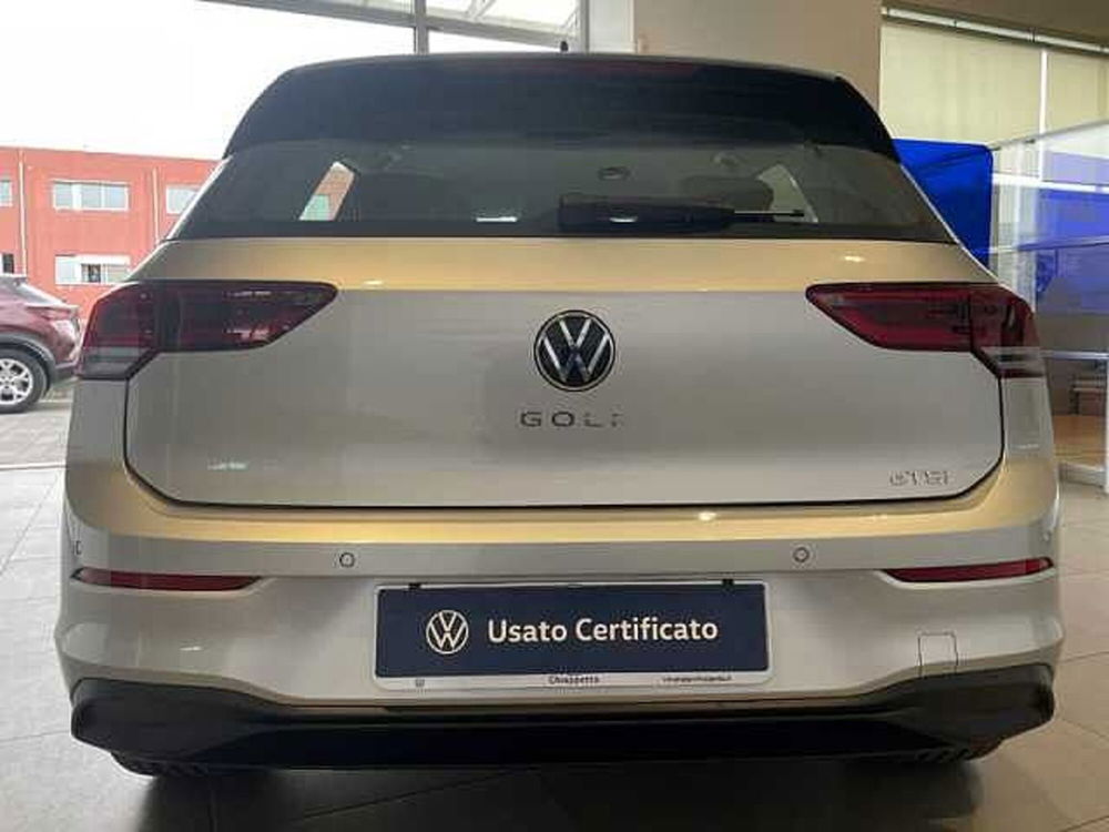 Volkswagen Golf nuova a Cosenza (5)