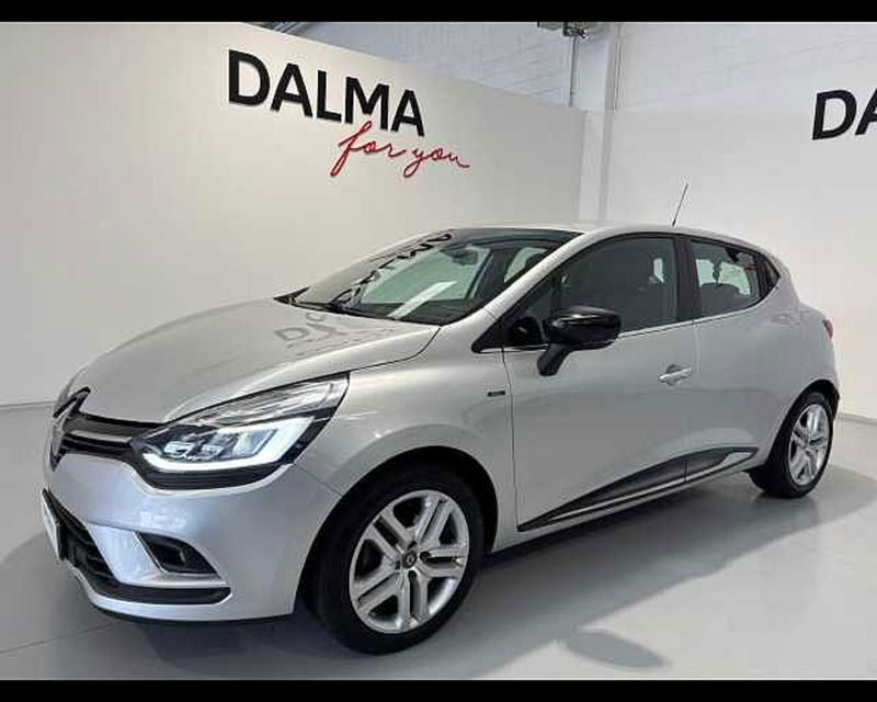 Renault Clio 0.9 TCe 12V 90CV Start&amp;Stop 5 porte Duel2 del 2018 usata a Solaro