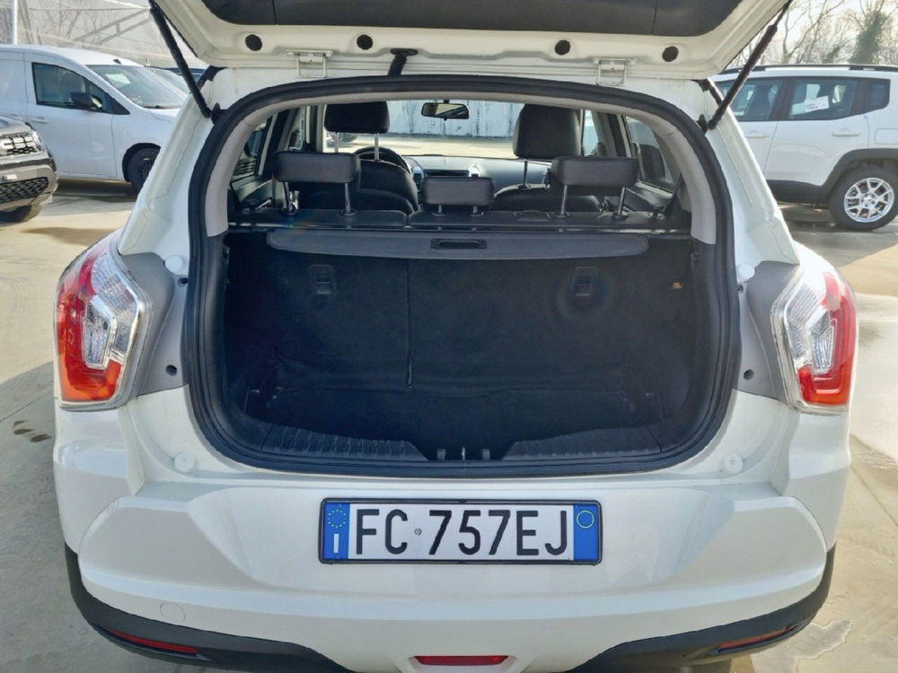 Ssangyong Tivoli usata a Pescara (6)