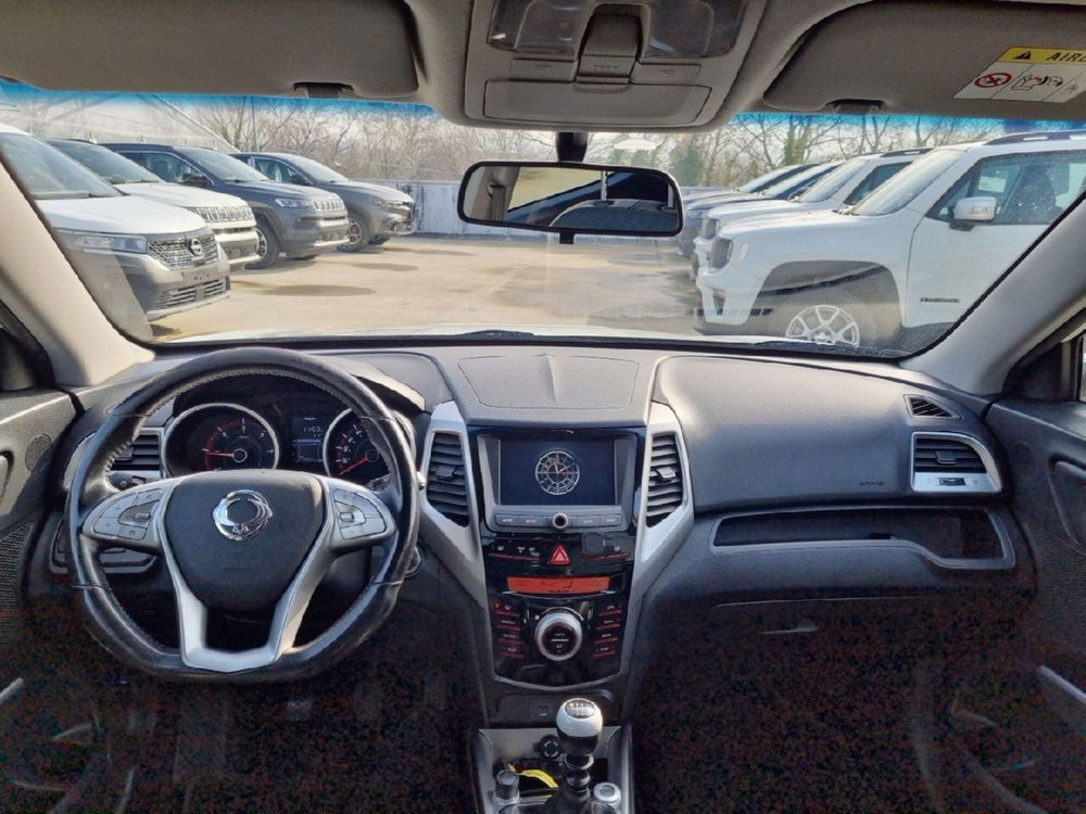 Ssangyong Tivoli usata a Pescara (8)