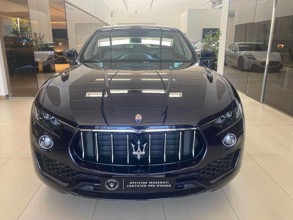 Maserati Levante usata a Bari (6)