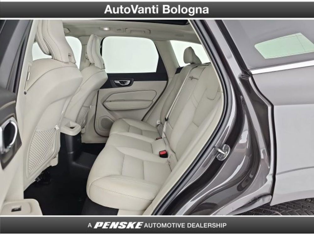 Volvo XC60 usata a Bologna (11)