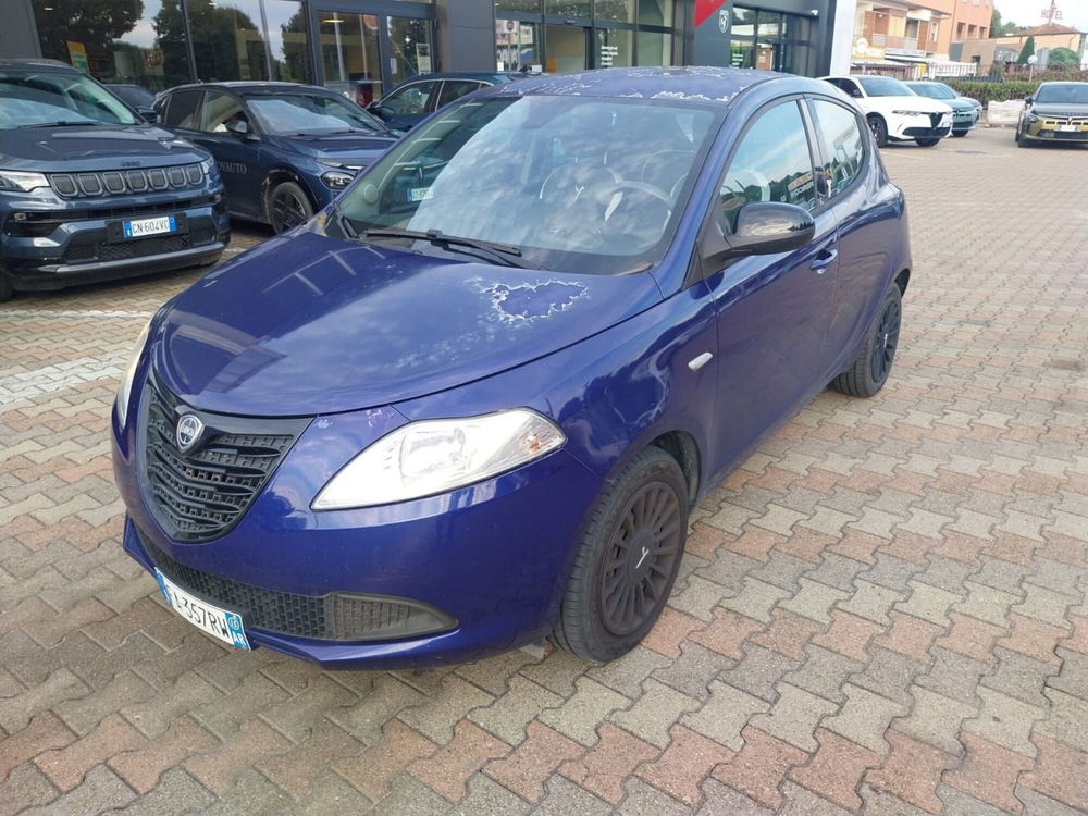 Lancia Ypsilon usata a Arezzo