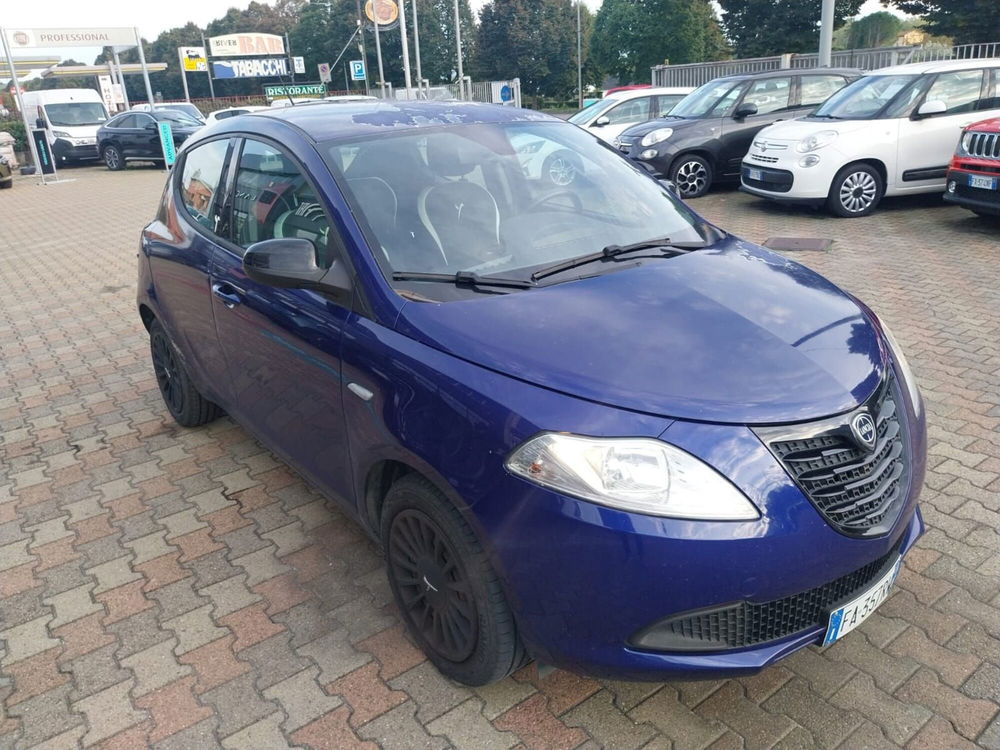 Lancia Ypsilon usata a Arezzo (2)