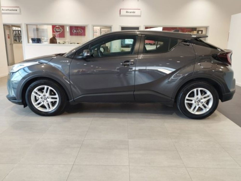 Toyota Toyota C-HR usata a Sassari (3)