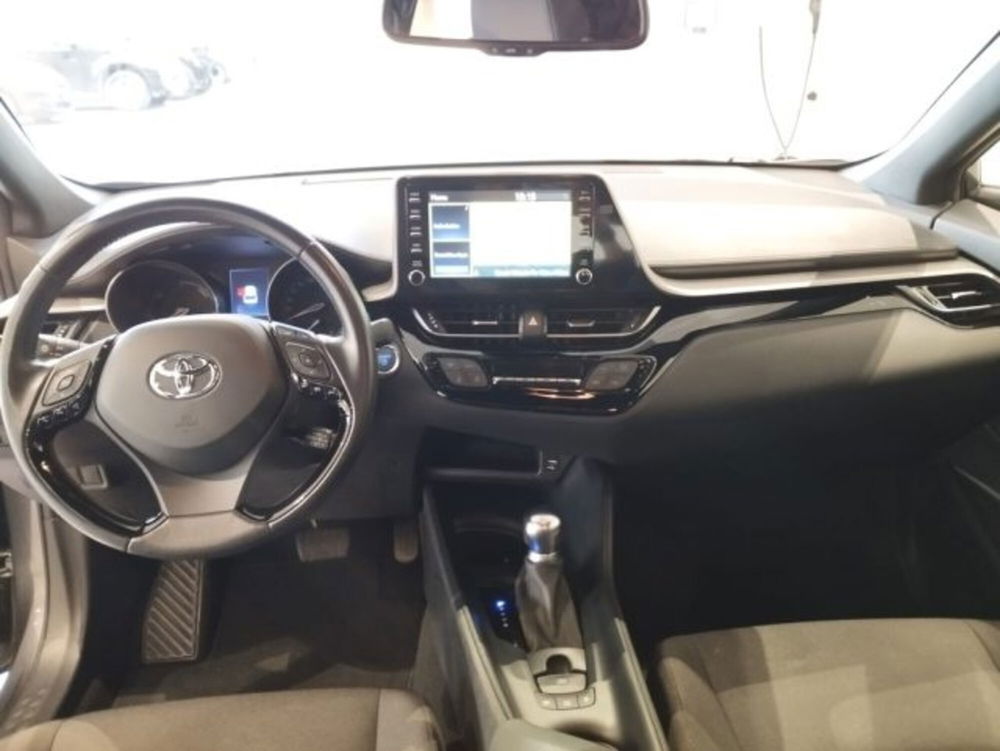 Toyota Toyota C-HR usata a Sassari (9)