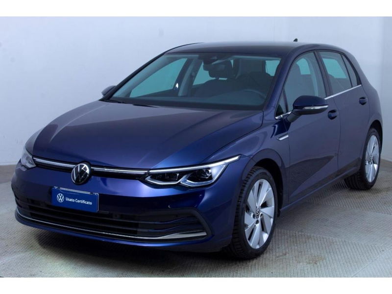 Volkswagen Golf 2.0 TDI SCR Life del 2023 usata a Paruzzaro