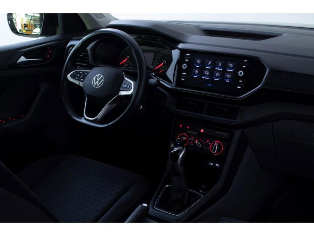 Volkswagen T-Cross usata a Novara (6)