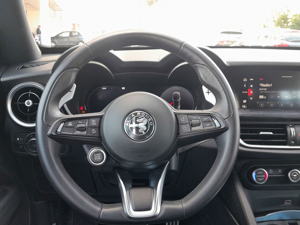 Alfa Romeo Stelvio usata a Ancona (11)