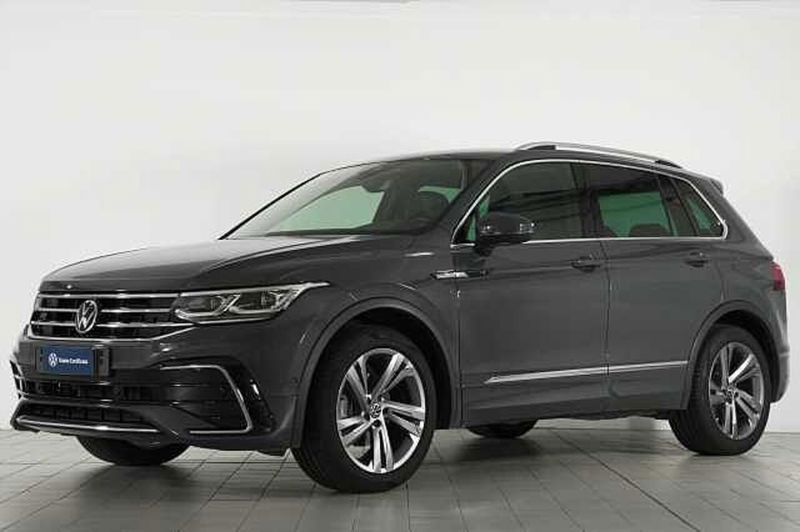 Volkswagen Tiguan 1.5 TSI 150 CV DSG ACT R-Line del 2021 usata a Barni