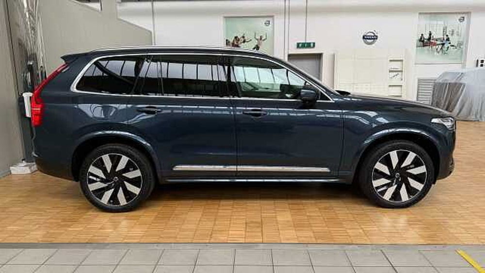 Volvo XC90 nuova a Milano (2)