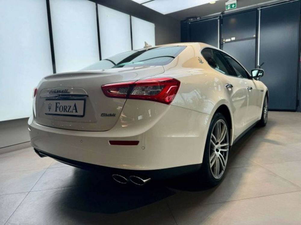 Maserati Ghibli usata a Torino (8)