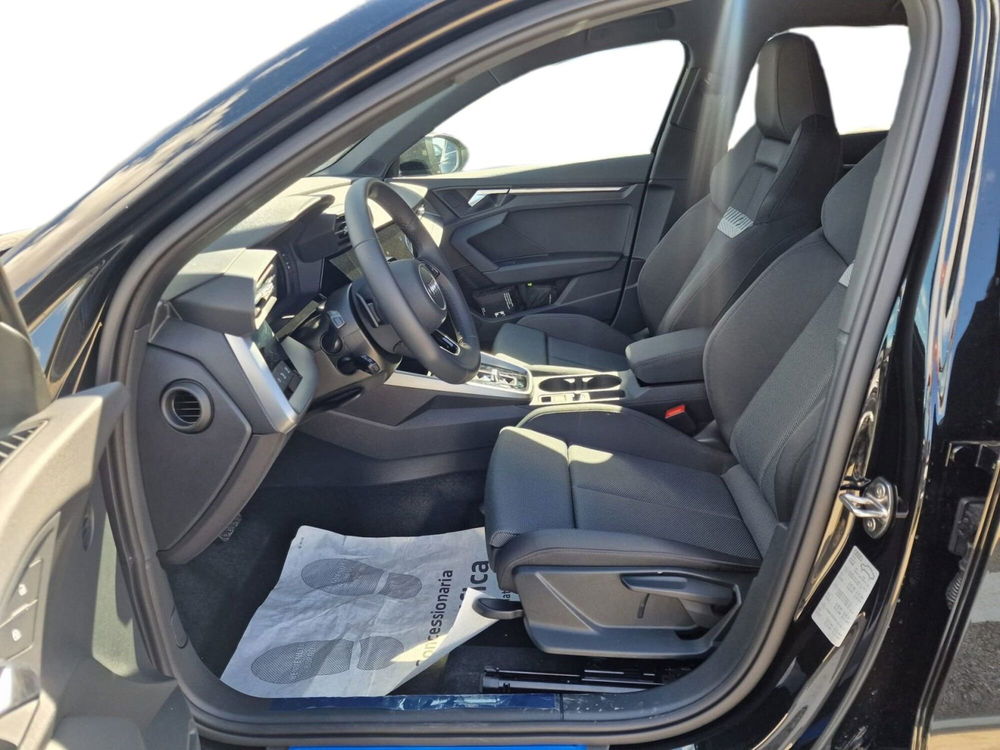 Audi A3 Sportback nuova a Bari (8)