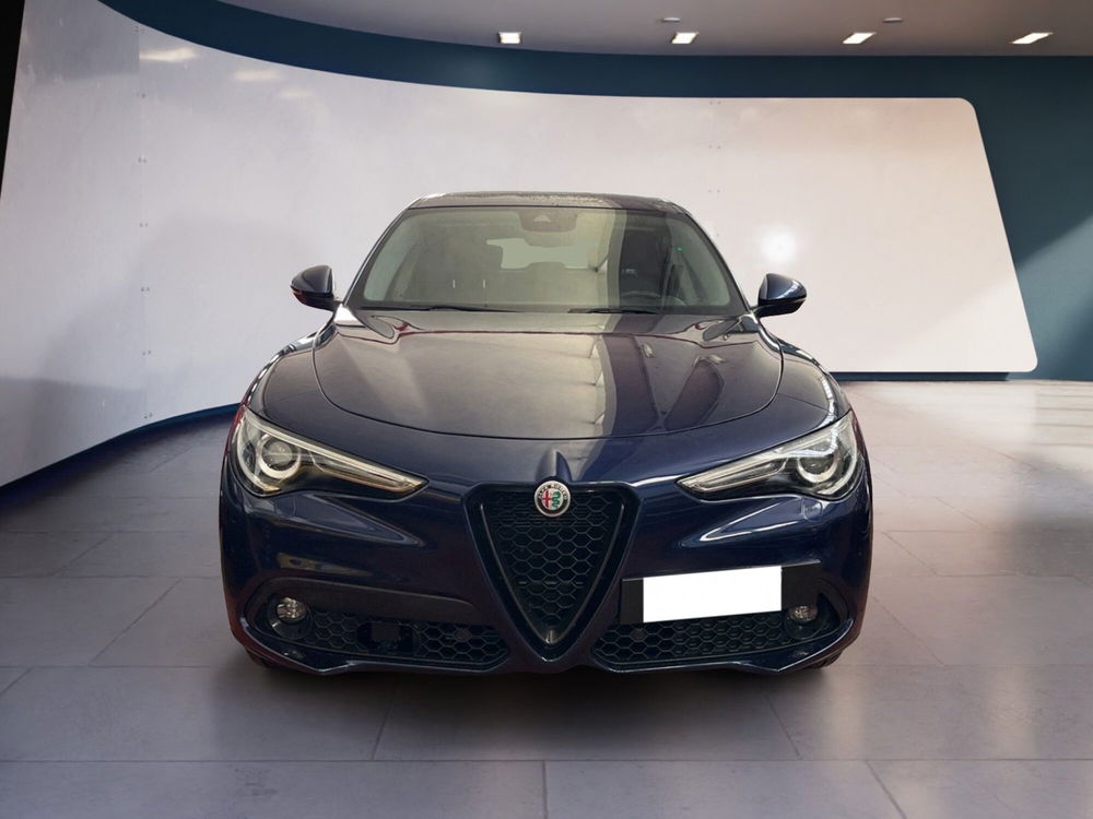 Alfa Romeo Stelvio usata a Torino (15)