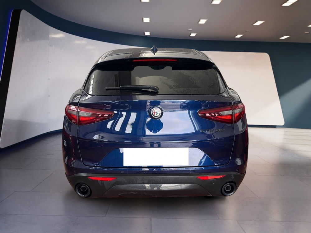 Alfa Romeo Stelvio usata a Torino (5)