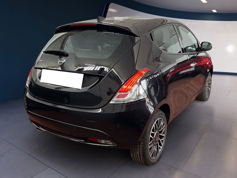 Lancia Ypsilon usata a Torino (5)