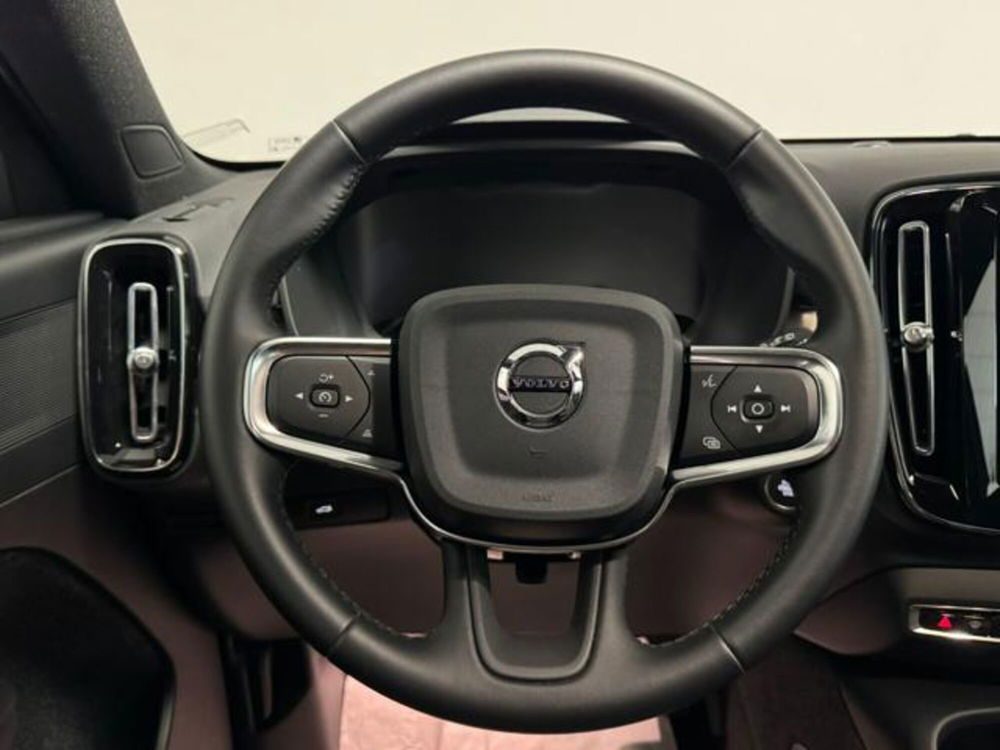 Volvo XC40 usata a Como (10)