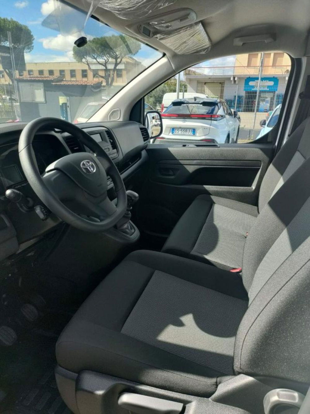 Toyota Proace nuova a Arezzo (8)