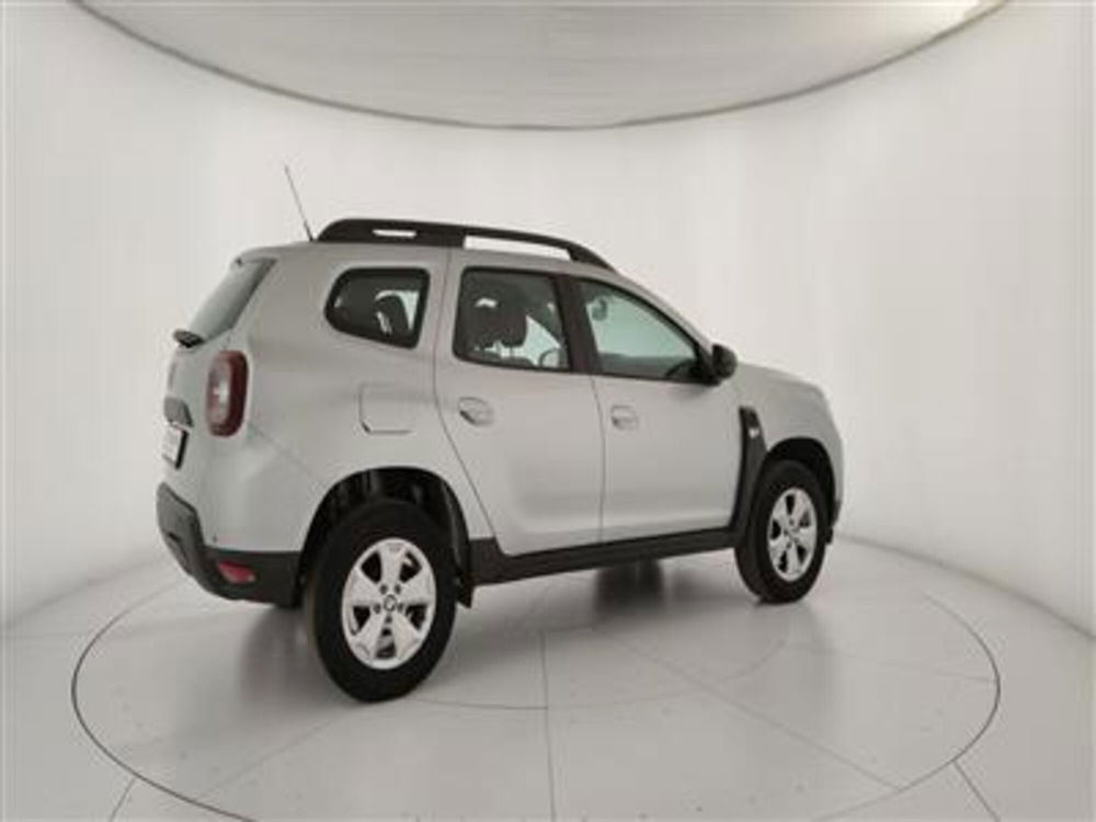 Dacia Duster usata a Bari (8)