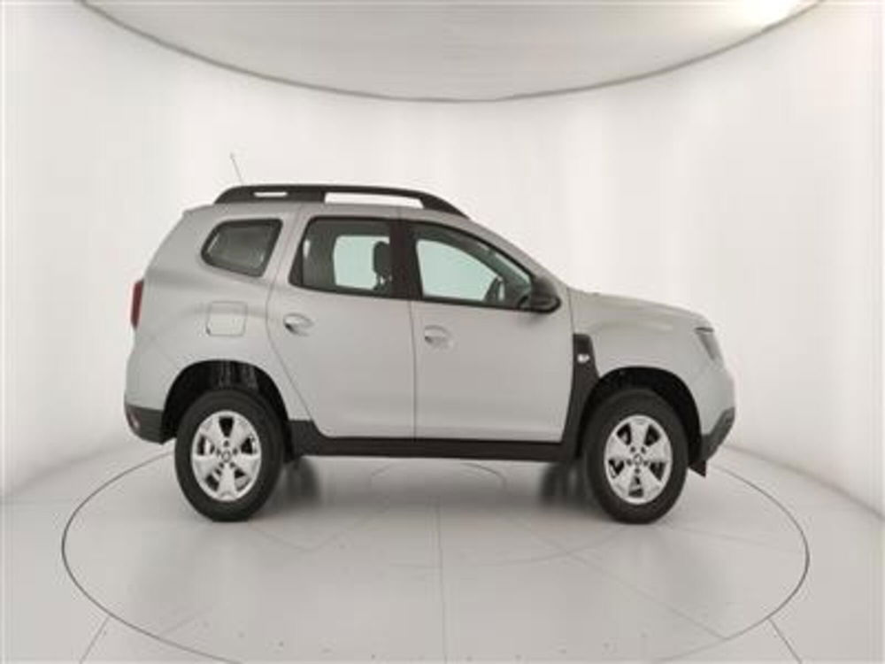 Dacia Duster usata a Bari (9)