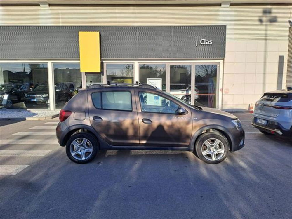 Dacia Sandero usata a Livorno (9)