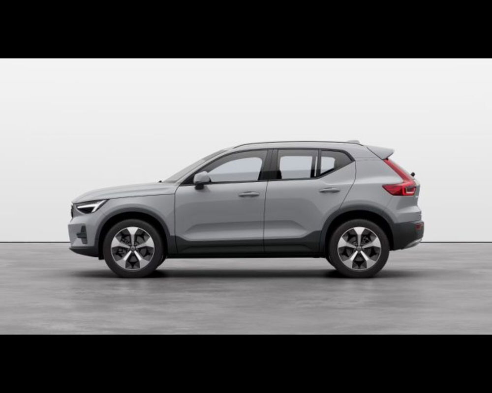 Volvo XC40 nuova a Treviso (2)