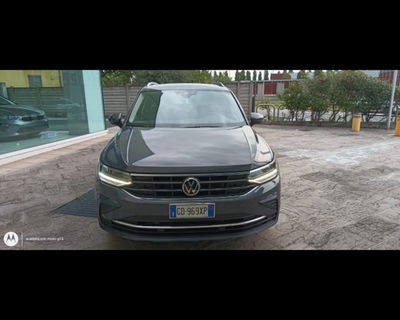 Volkswagen Tiguan 2.0 TDI 150 CV SCR DSG 4MOTION Life del 2021 usata a Castenaso