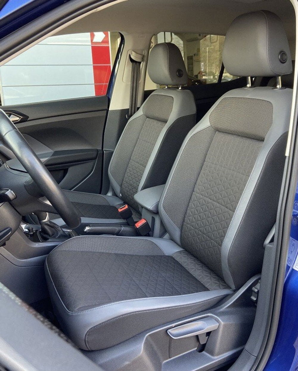 Volkswagen T-Cross usata a Lecco (12)