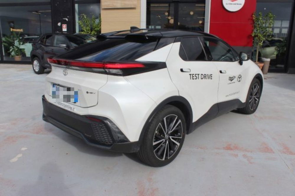 Toyota Toyota C-HR usata a Roma (14)