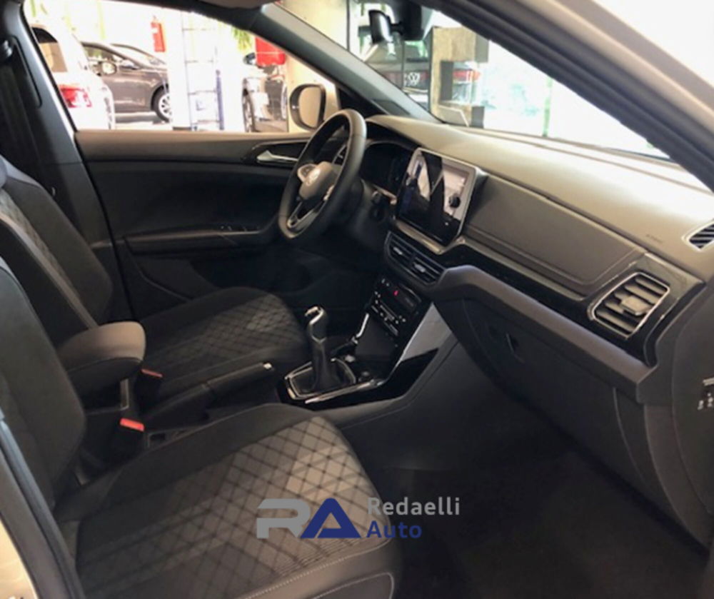 Volkswagen T-Cross nuova a Lecco (10)