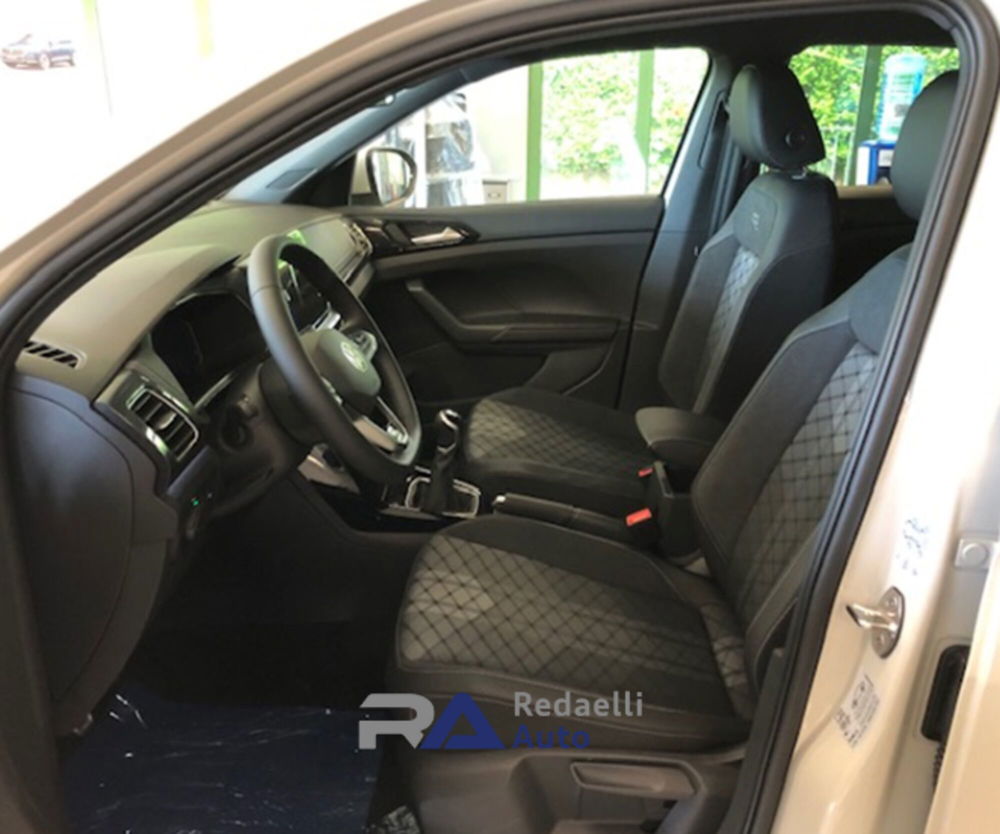 Volkswagen T-Cross nuova a Lecco (5)