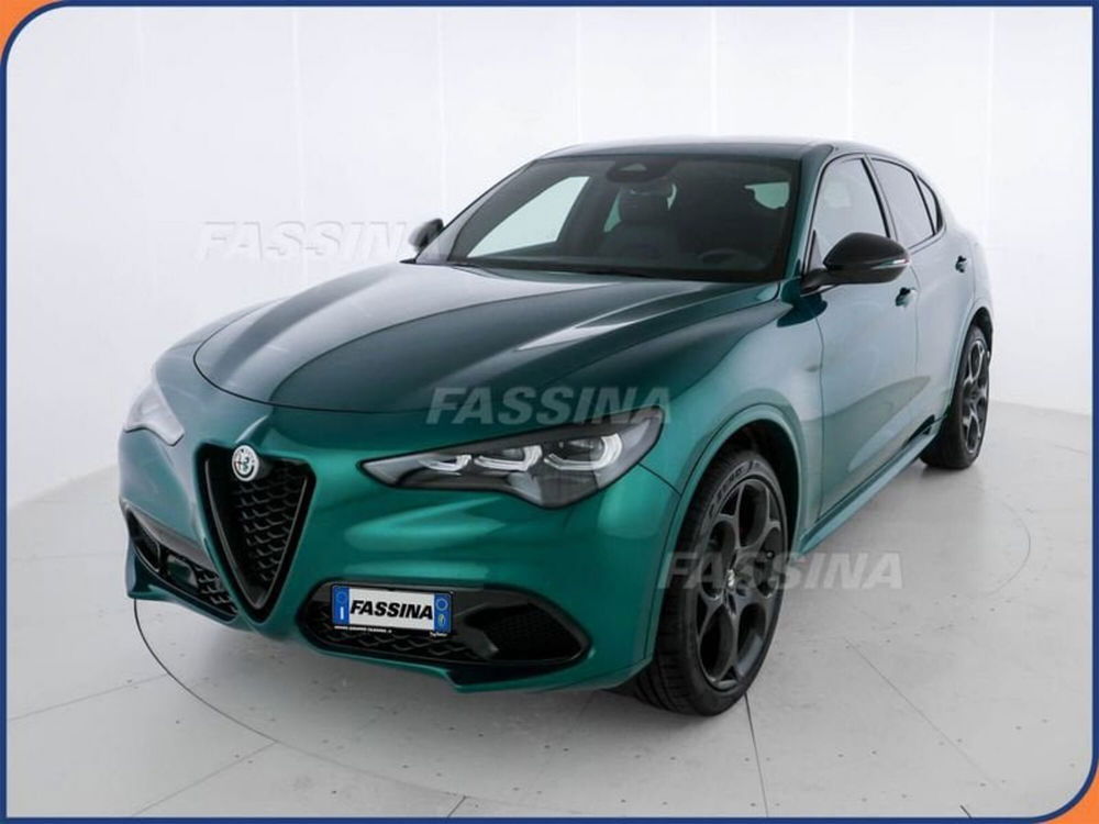 Alfa Romeo Stelvio nuova a Milano (4)