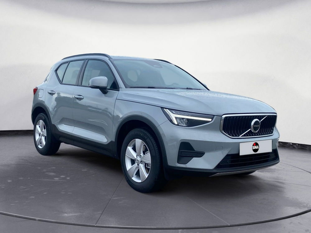 Volvo XC40 nuova a Pordenone (7)