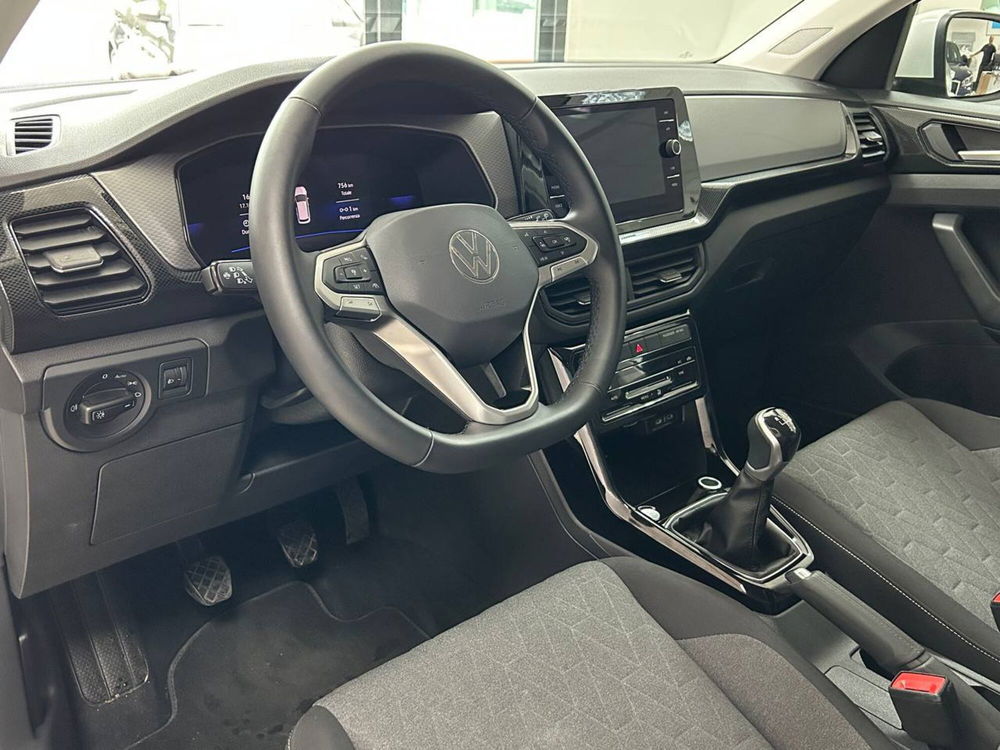 Volkswagen T-Cross nuova a Avellino (13)