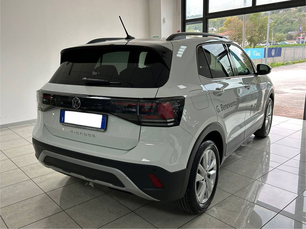 Volkswagen T-Cross nuova a Avellino (7)