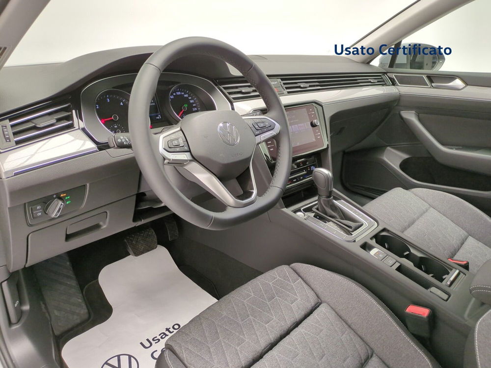 Volkswagen Passat Variant nuova a Avellino (14)