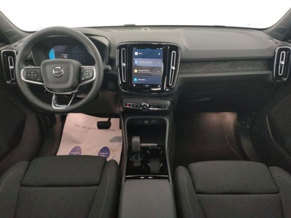 Volvo XC40 nuova a Modena (14)