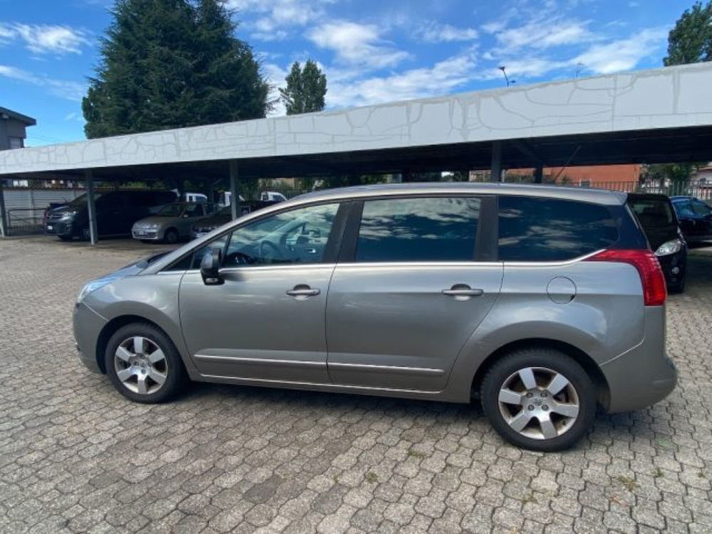 Peugeot 5008 usata a Milano (7)