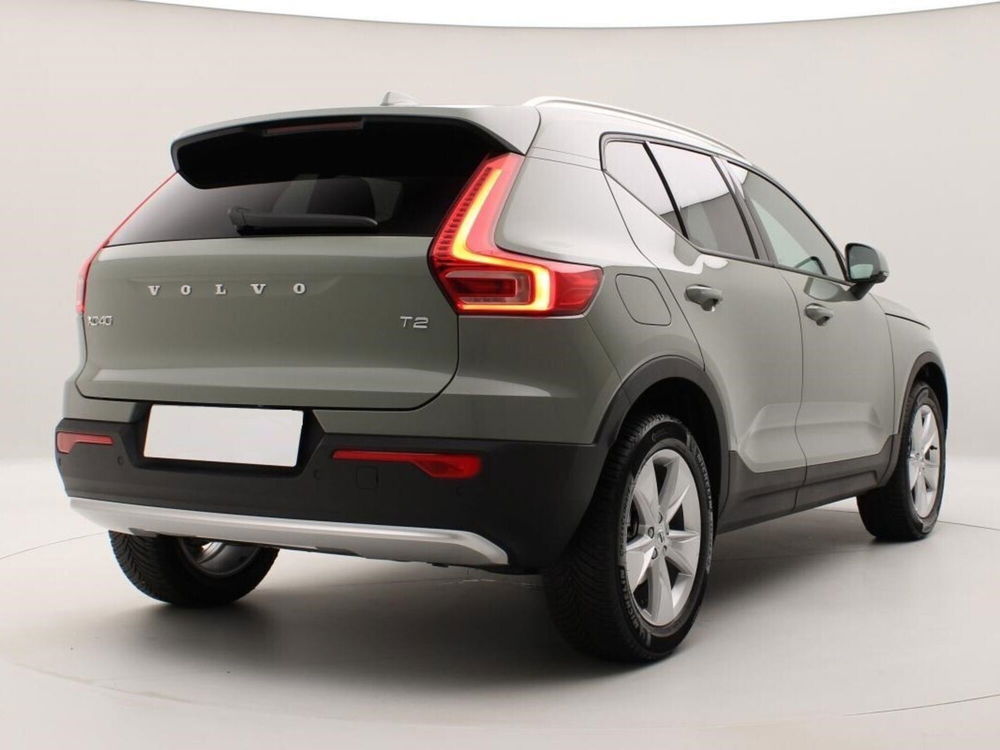 Volvo XC40 nuova a Napoli (3)