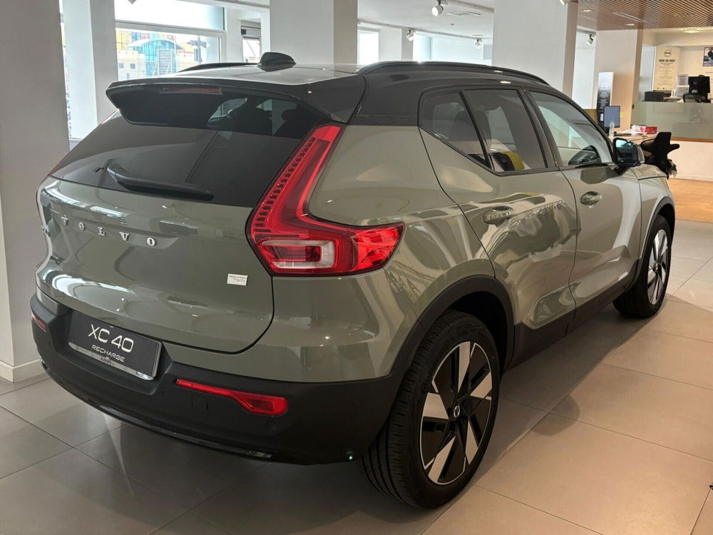 Volvo XC40 nuova a Napoli (3)