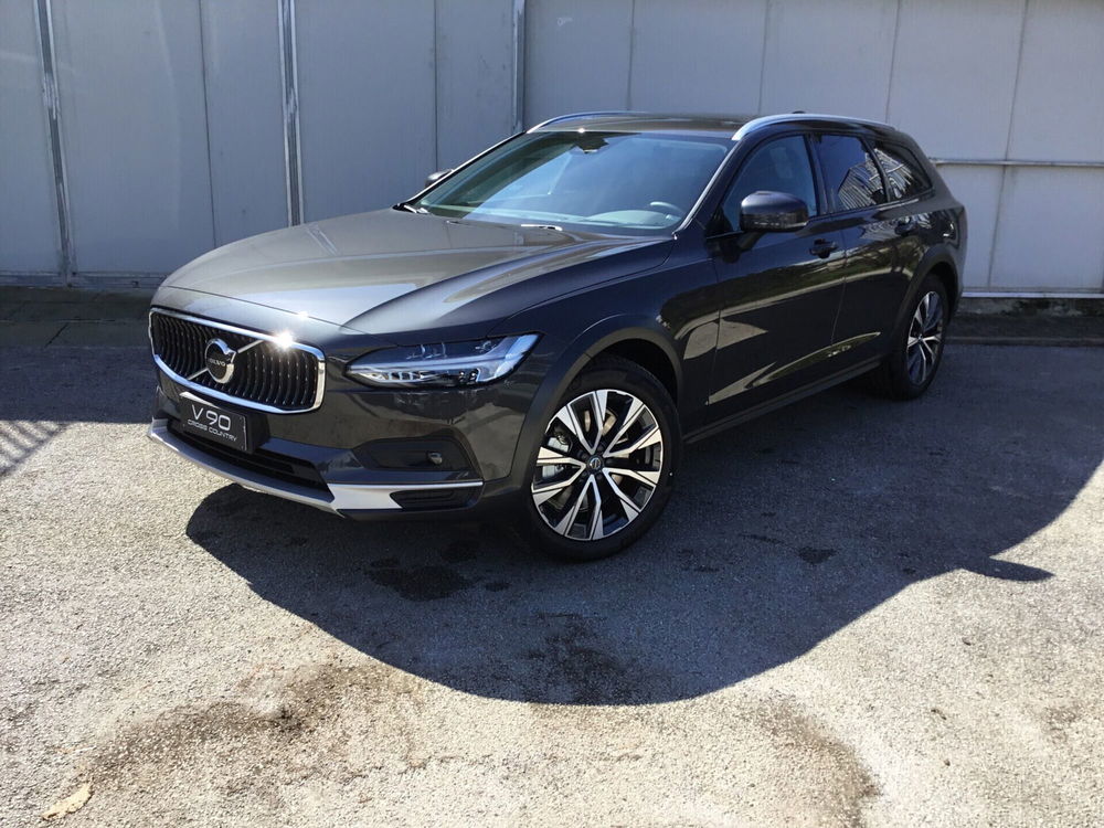 Volvo V90 Cross Country nuova a Napoli (3)