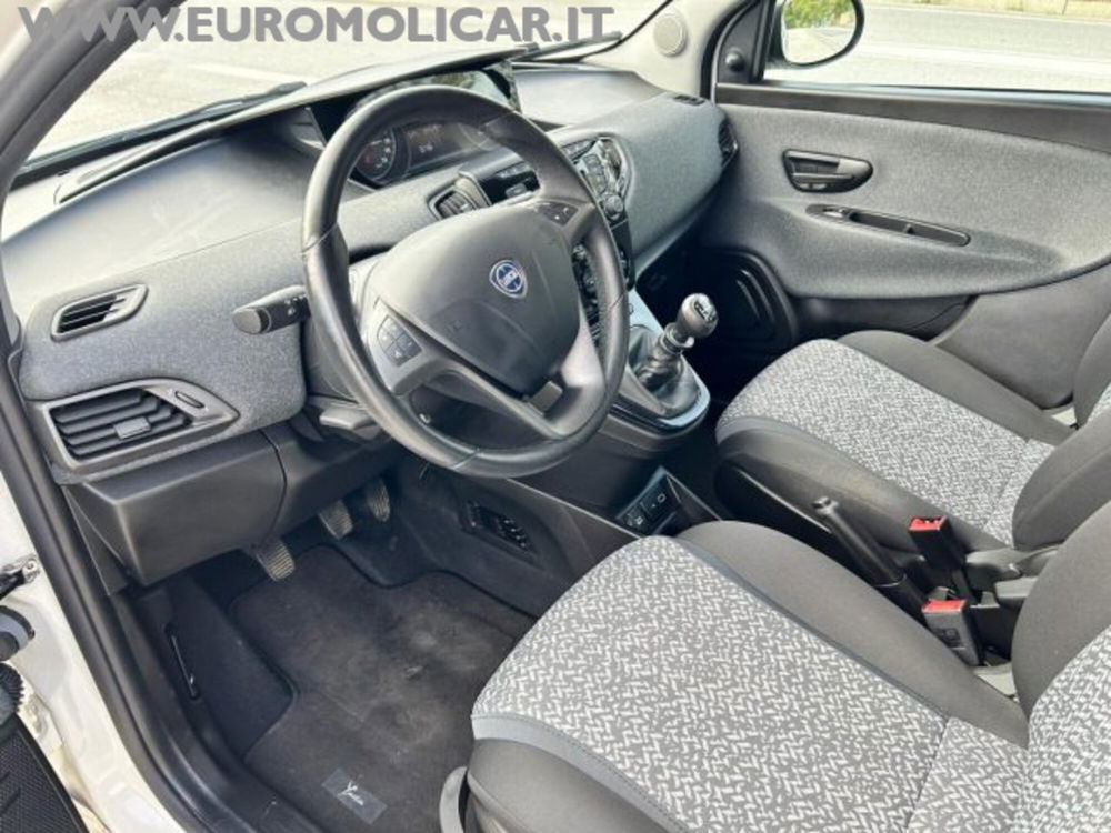 Lancia Ypsilon usata a Campobasso (9)