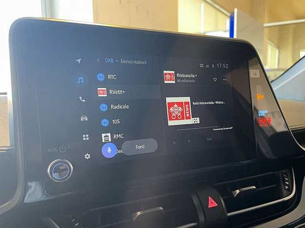 Toyota Toyota C-HR usata a Cosenza (10)